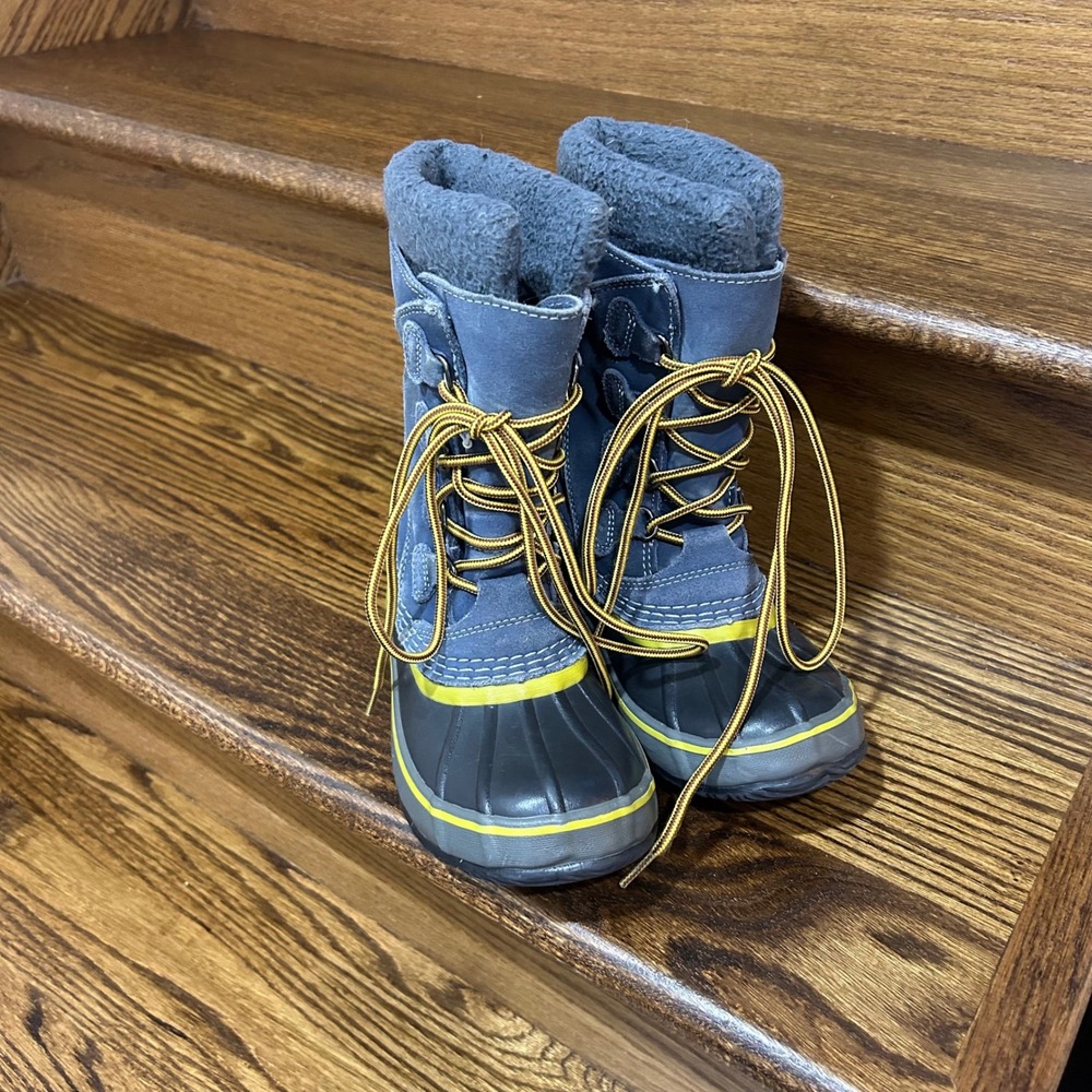 L.L.Bean Kids Snow Boots Size 1 Blue Gray Yellow Lace Up Winter Duck Boots